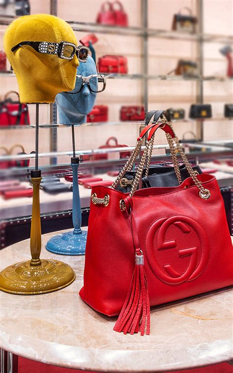 gucci outlet bicester